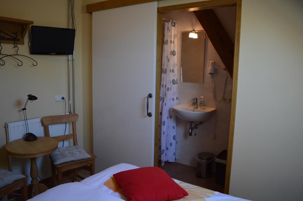De Martiene Plats - Bed & Breakfast Merselo Phòng bức ảnh